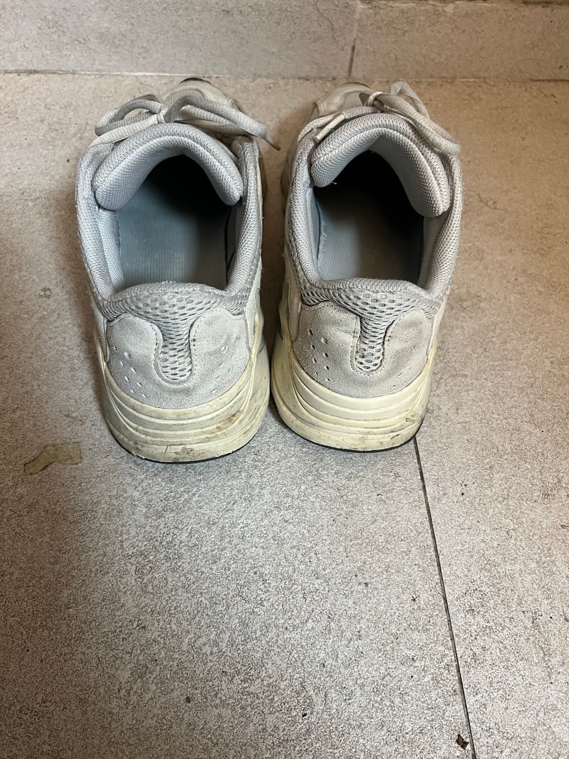 아디다스 이지 부스트 700 아날로그 2019 상품이미지3