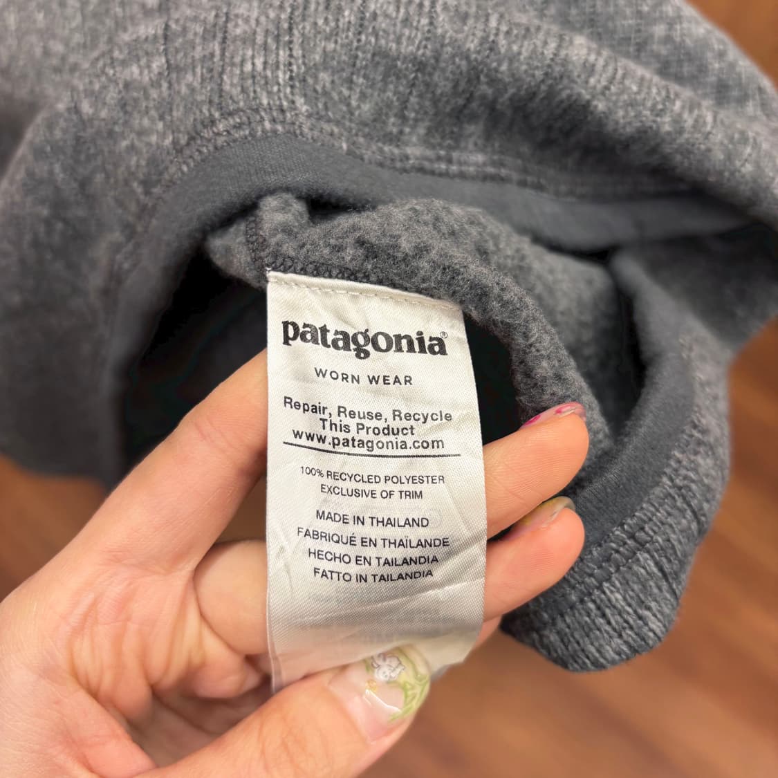 파타고니아 하이넥 플리스 하프 집업 지퍼 포켓 디테일 차콜 그레이 상품이미지7