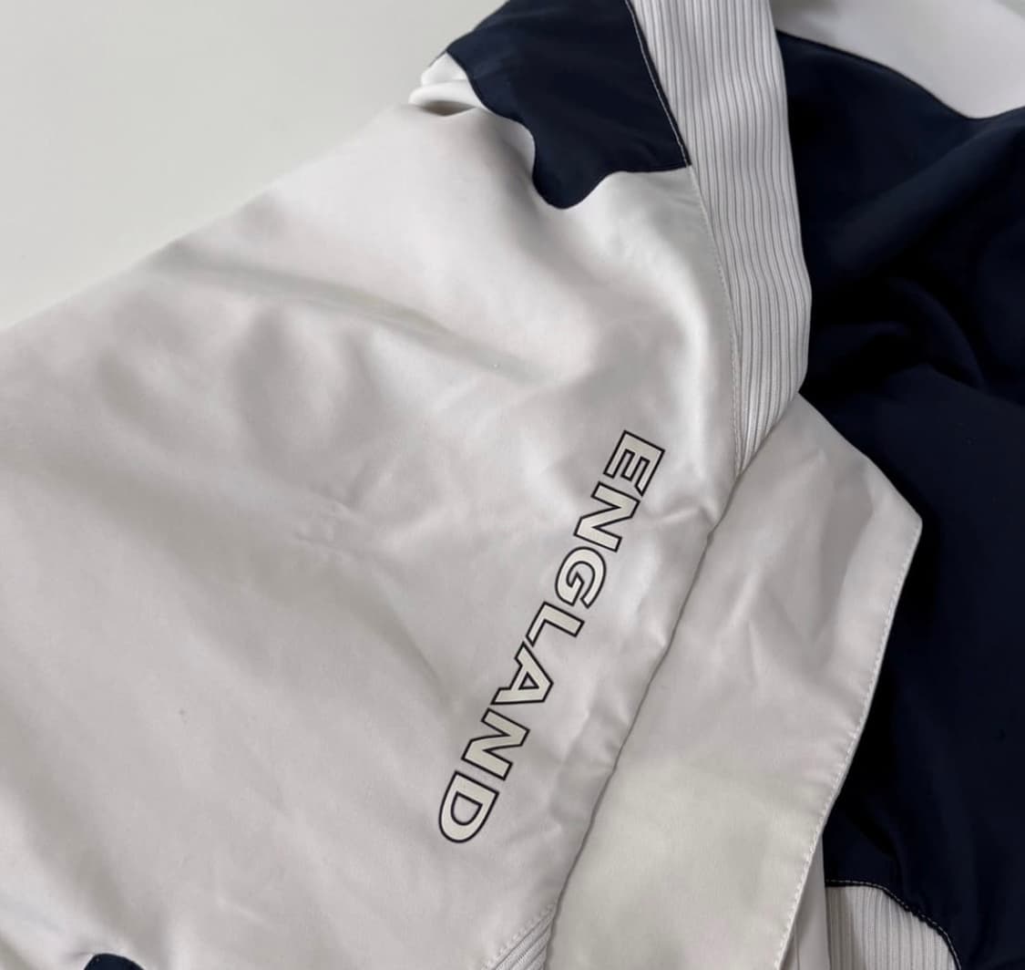 엄브로 루즈핏 06-08 잉글랜드 국대 트랙 바람막이 자켓 상품이미지3