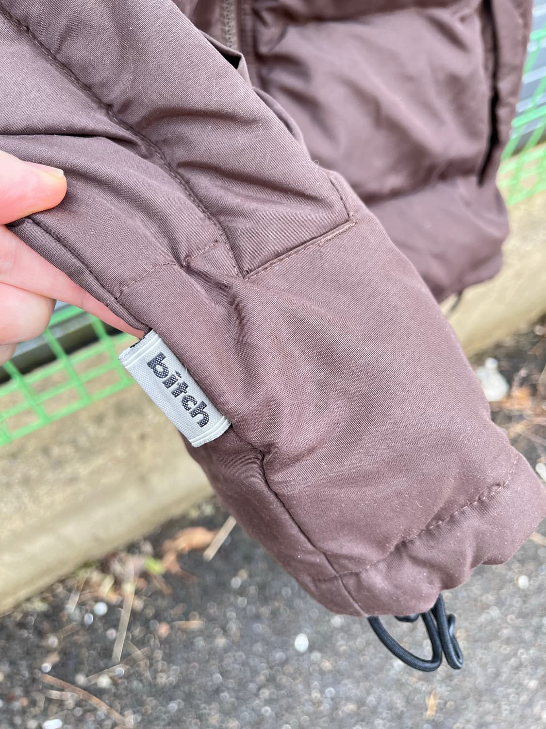 90s 비치스케이트보드 bitch 다운패딩 상품이미지5