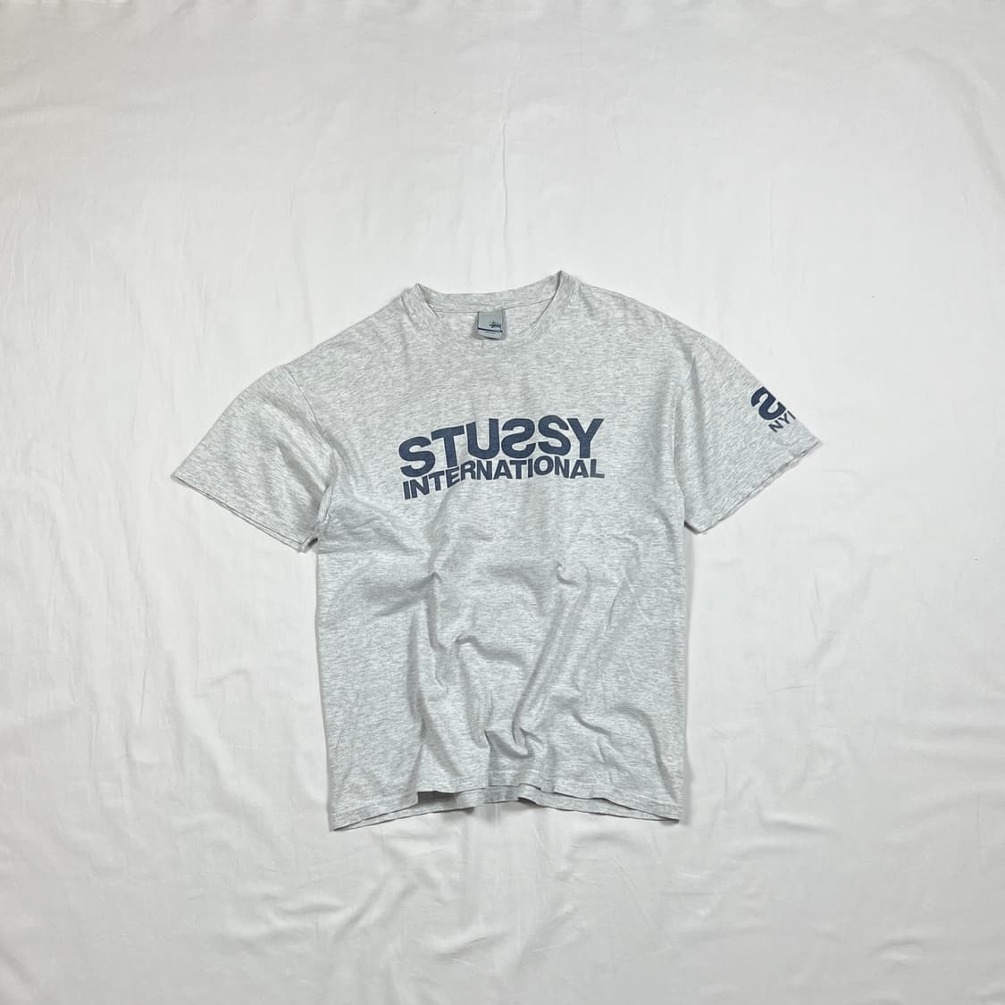 90‘s 스투시 stussy 인터네셔널 nyltla 프린트 반팔티 상품이미지1