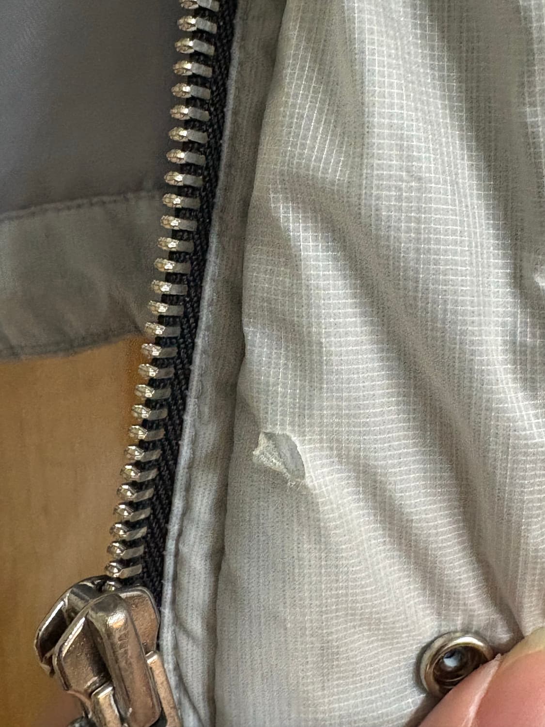 떠그클럽 thig club 케이브 패딩 실버 2 상품이미지2