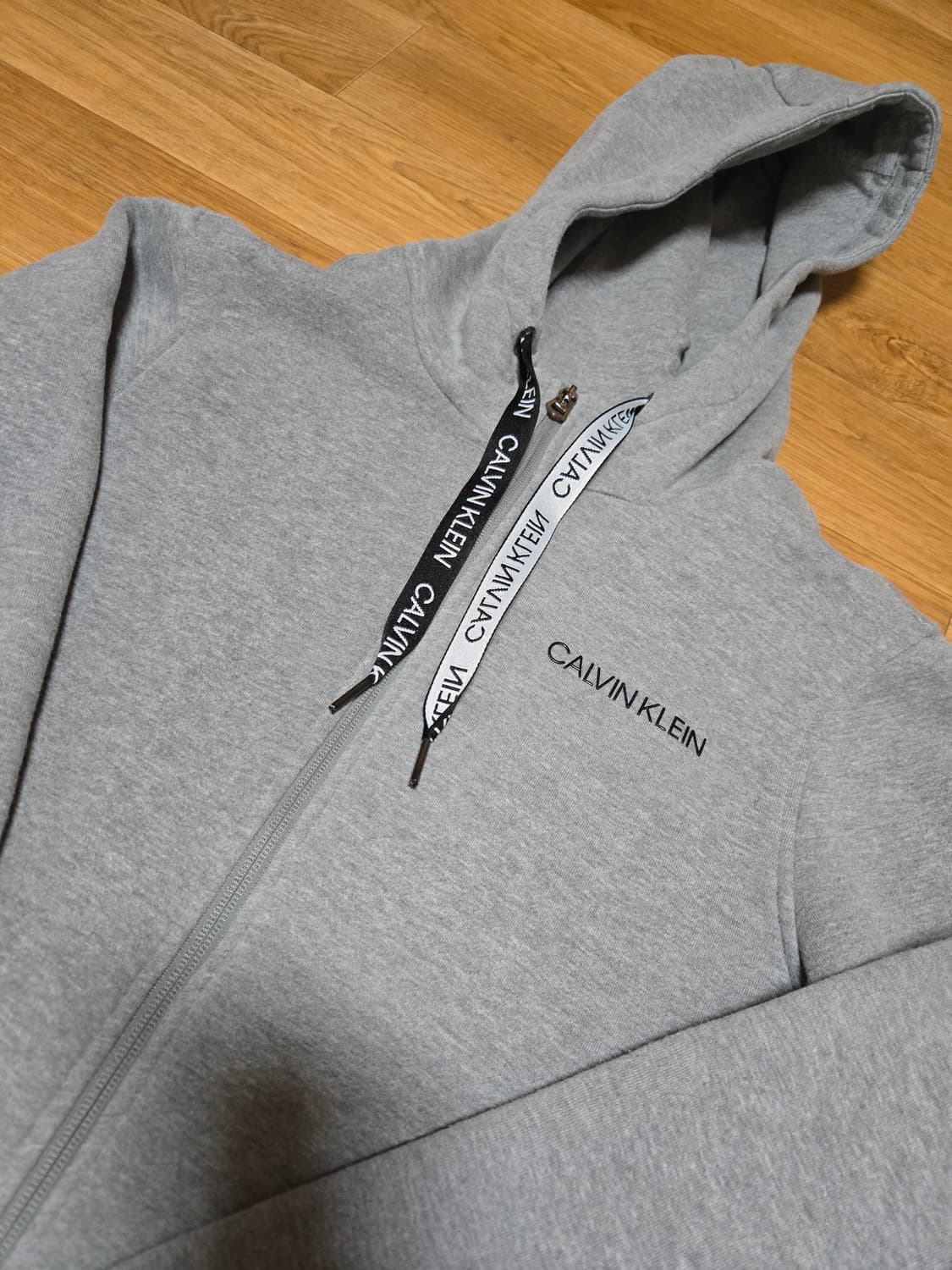캘빈클라인 그레이 기모 후드집업 상품이미지3