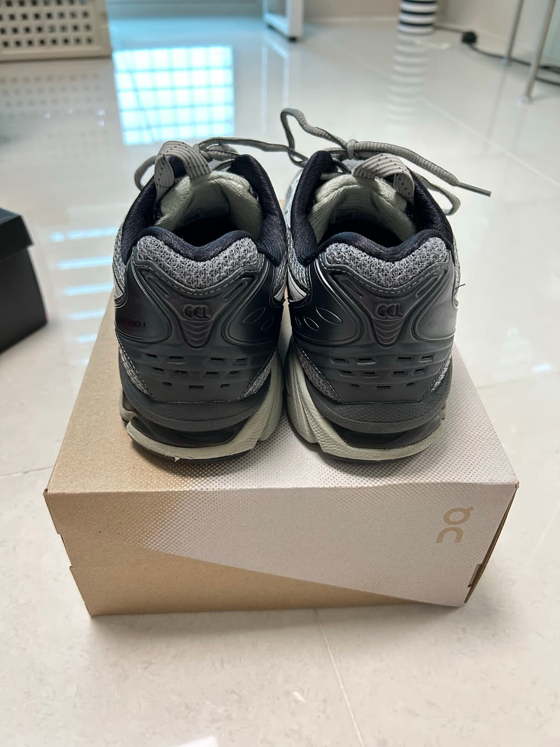 아식스 젤카야노14 피드몬트그레이 282.5 상품이미지5