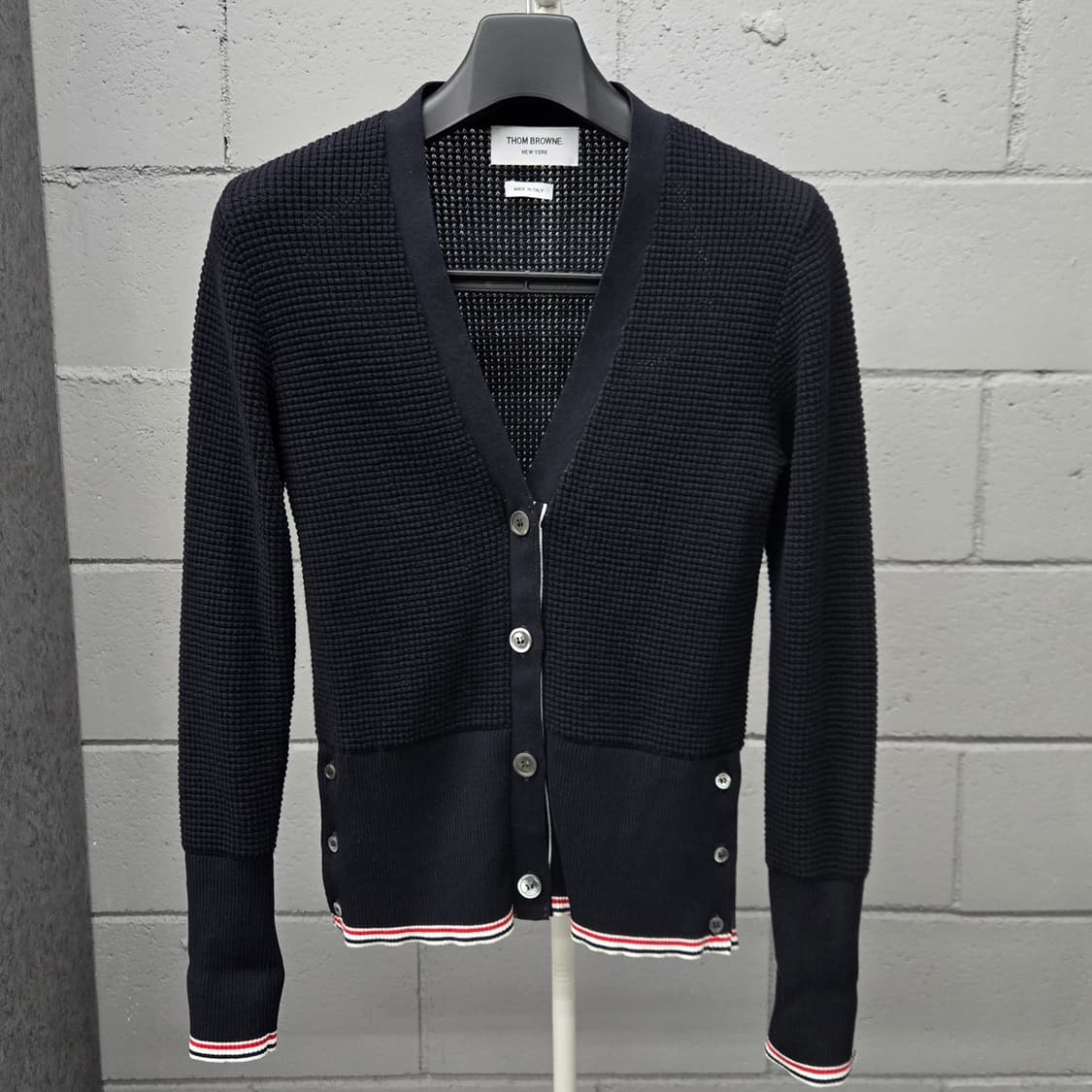 백화점판 / 톰브라운 RWB 삼선 와플 가디건 38 상품이미지2