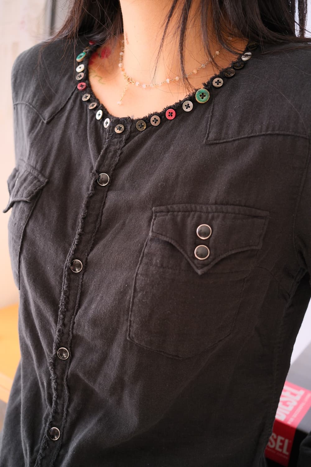 Button trimming shirts 상품이미지1