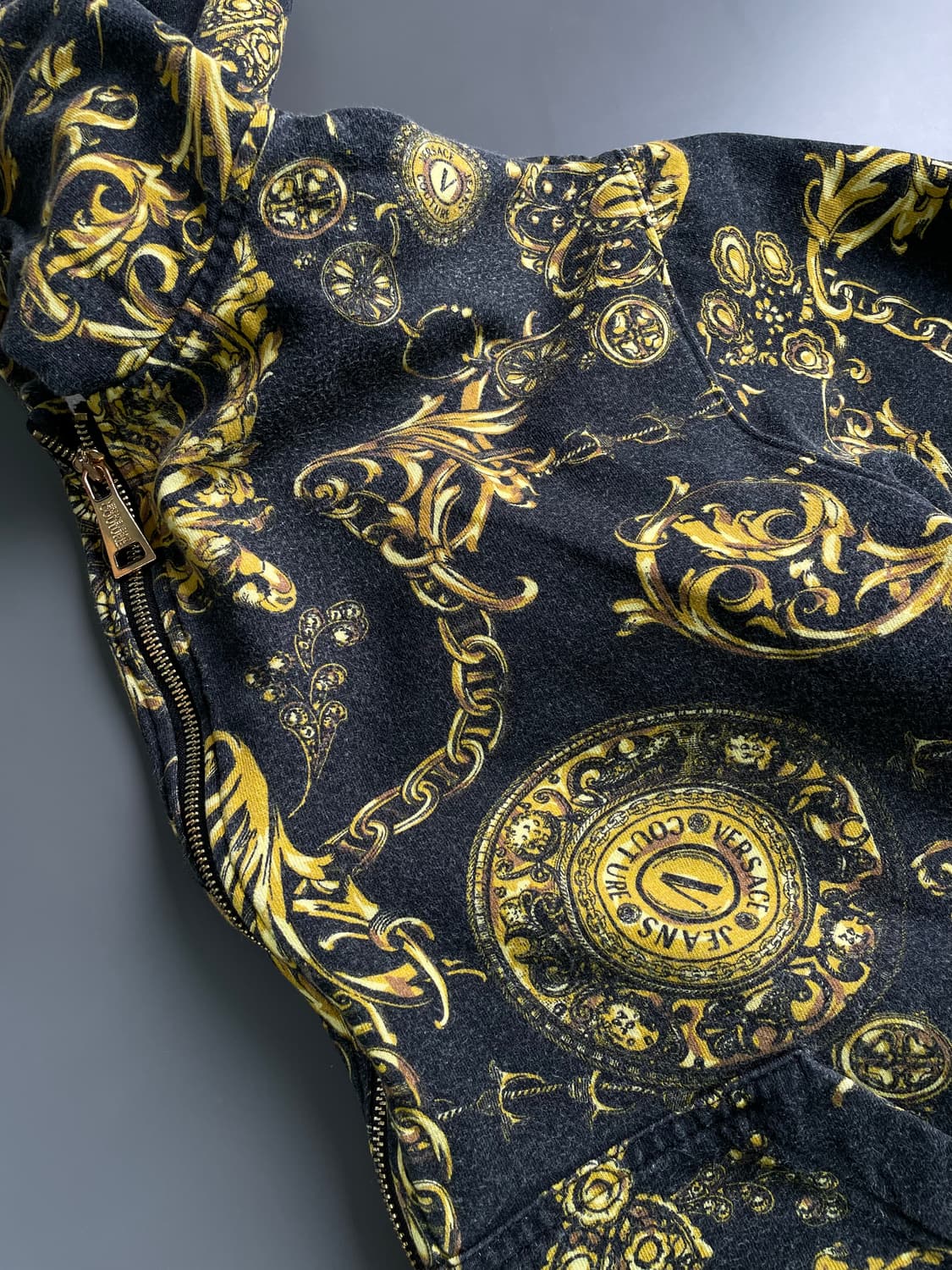 [L] 베르사체 꾸뛰르 바로크 패턴 프린팅 후드 집업 팬츠 셋업 상품이미지6