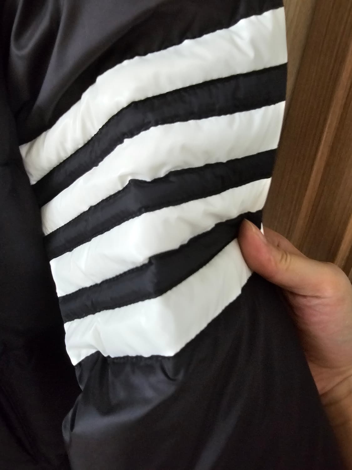 톰브라운 24ss 사선완장 매트 롱패딩(0/새상품급) 상품이미지5