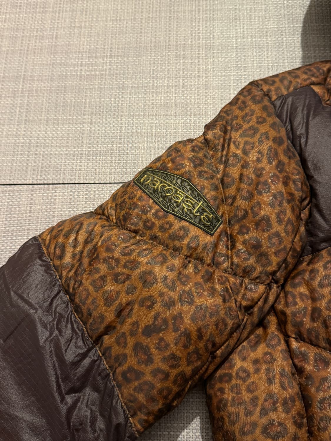 블랙야크 레오파드 구스다운 95 상품이미지8