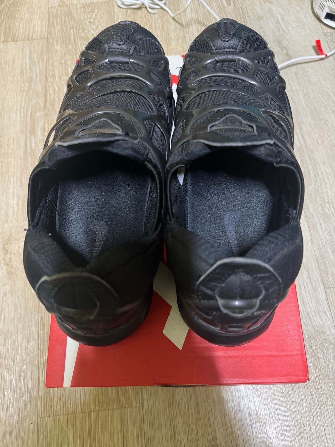 나이키 에어 쿠키니 트리플 블랙 270 상품이미지5