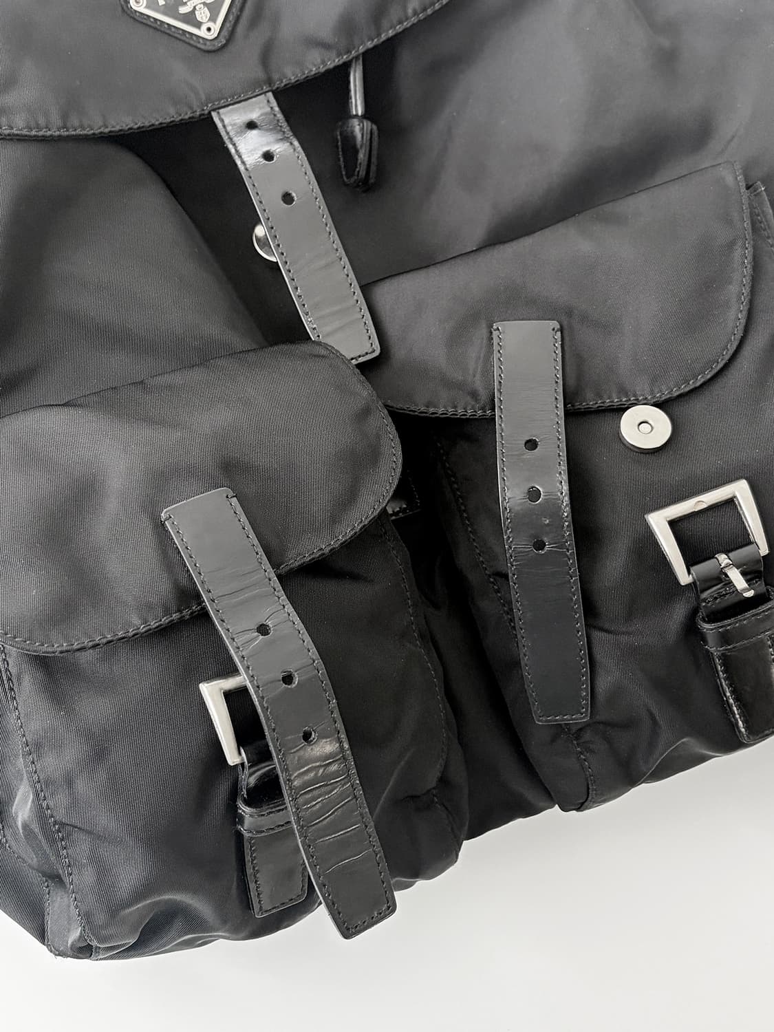 프라다 포코노 백팩 미듐 판매합니다. 상품이미지5