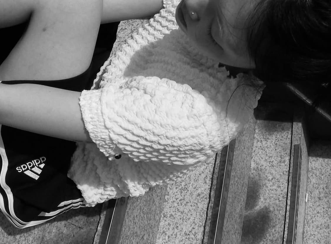 르노우 embossing half blouse 상품이미지5