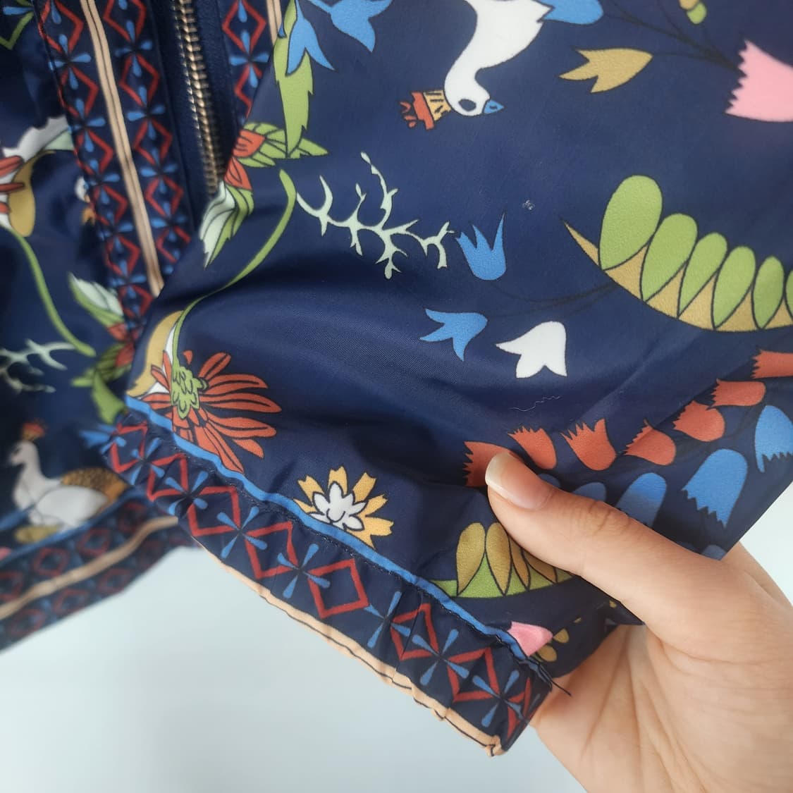 토리버치 플라워 패턴 후드 바람막이 상품이미지5