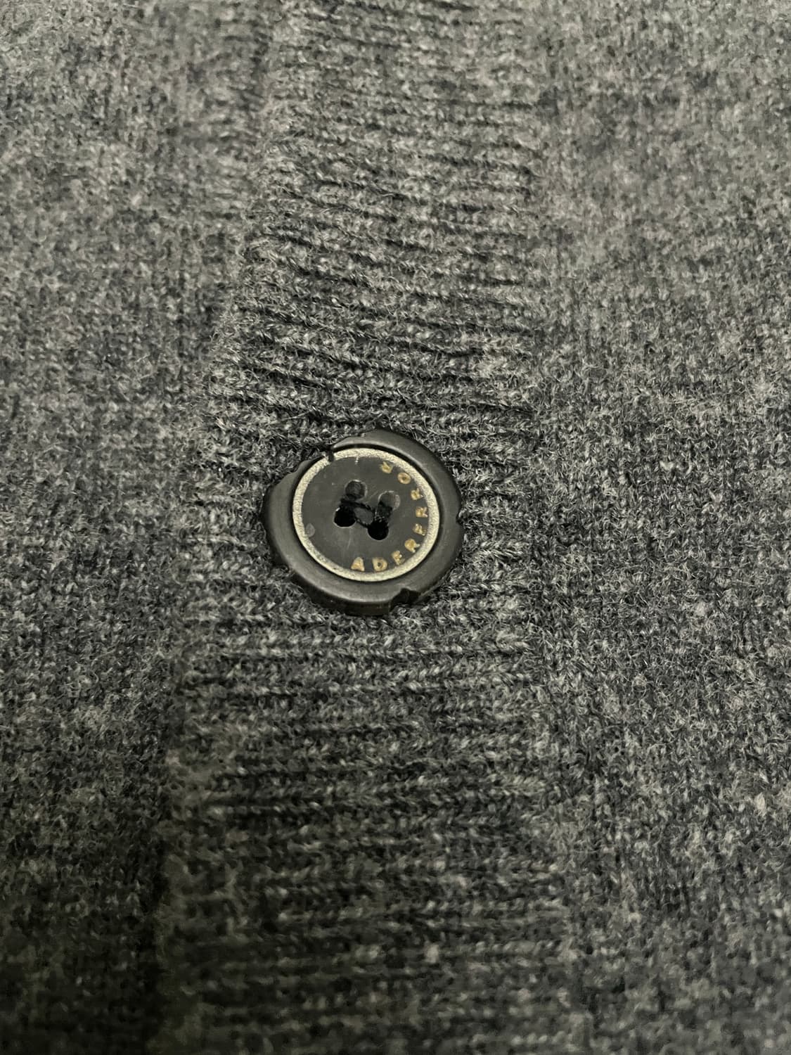 아더에러 시그니피컨트 라운드 가디건 차콜 그레이 상품이미지6