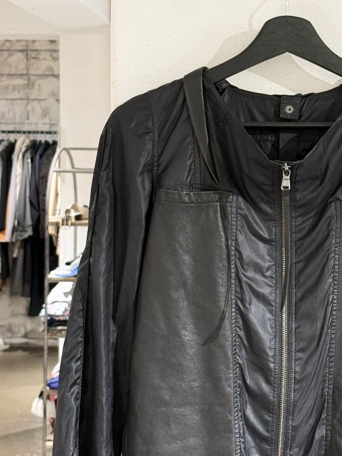 일라리아 니스트리 블랙 램스킨 폴리 실크 블렌드 집업 자켓 상품이미지2