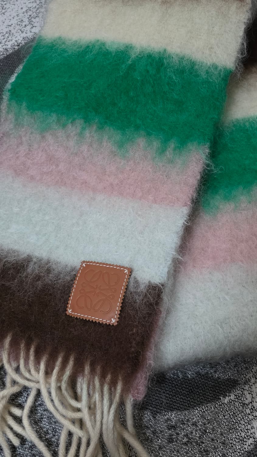 로에베 멀티 스트라이프 모헤어 머플러 상품이미지4