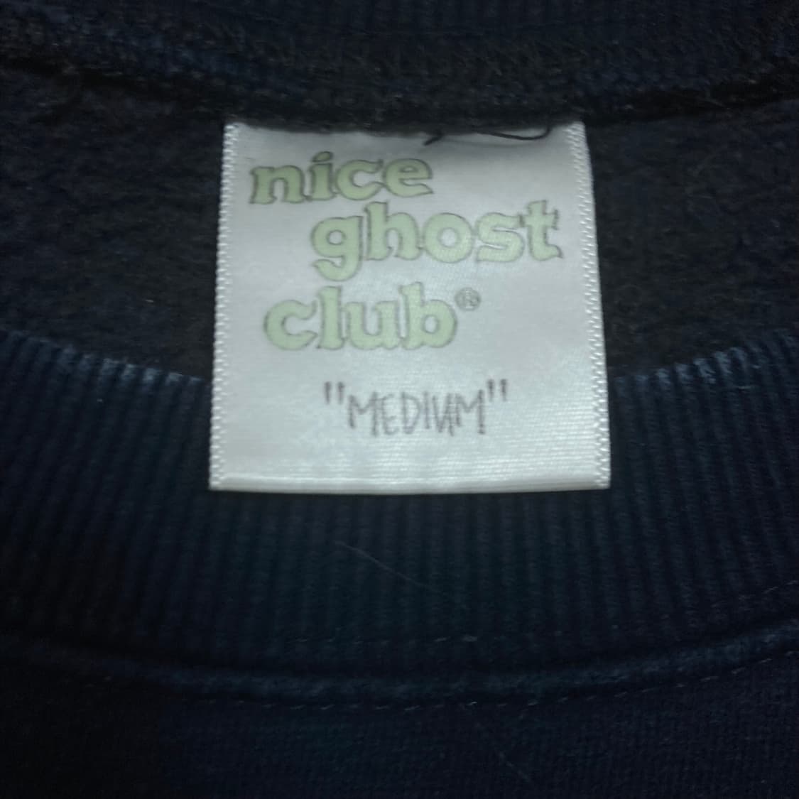 나이스 고스트 클럽 빅로고 네이비 맨투맨 상품이미지3
