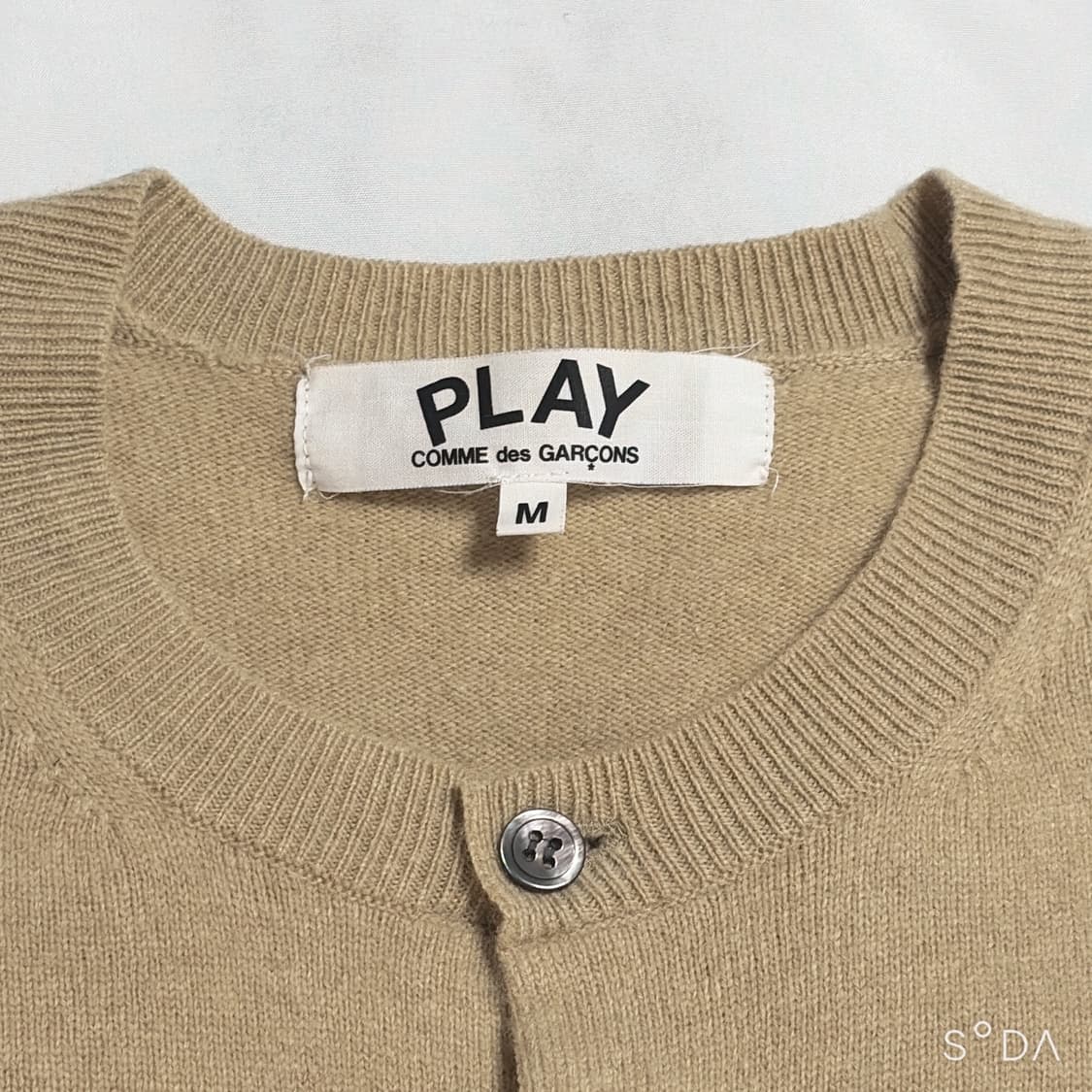 꼼데가르송 블랙 하트 가디건 베이지 상품이미지5