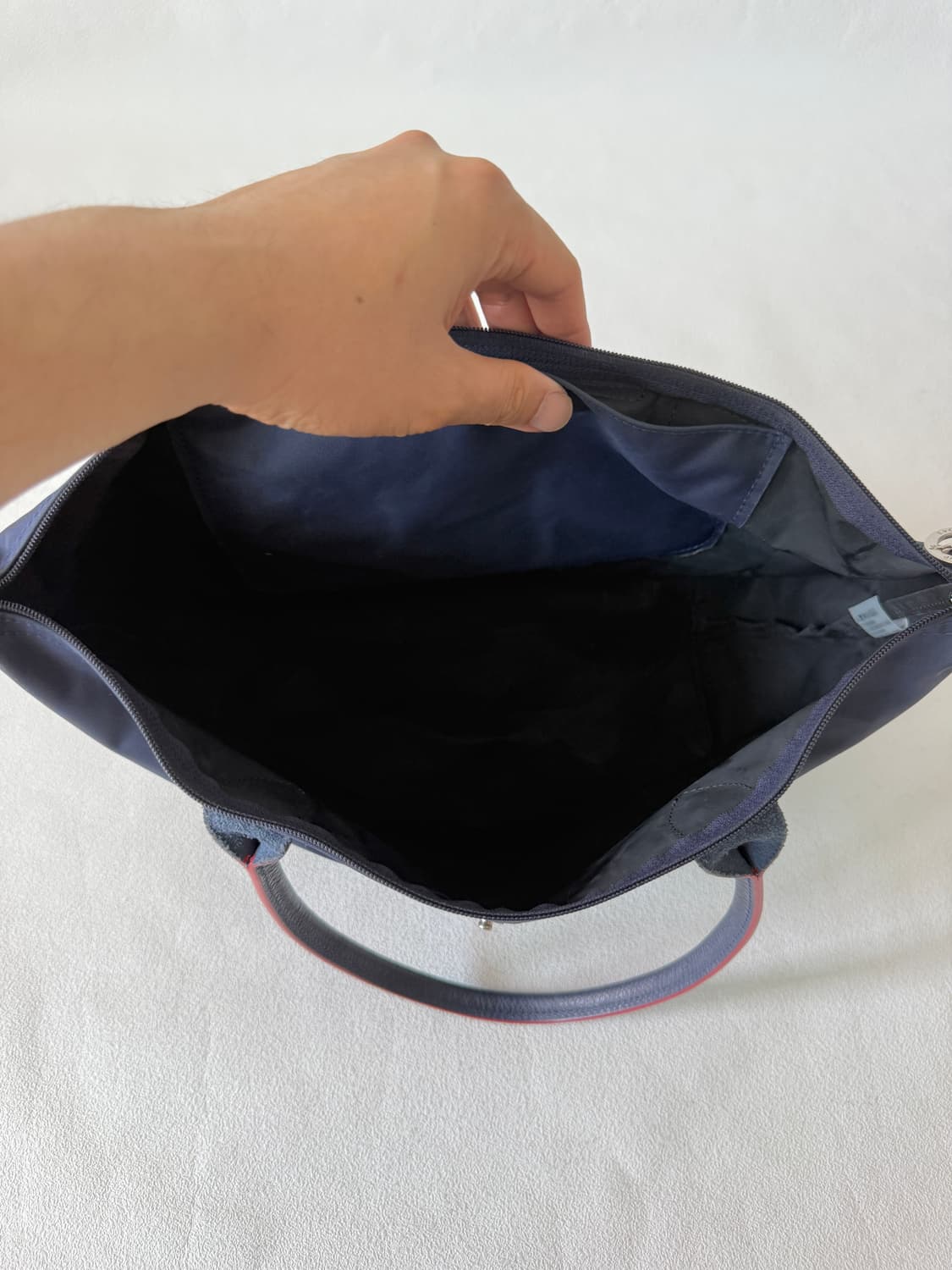 롱샴(Longchamp) 르 플리아쥬백(바닥 모서리 사용감) 상품이미지8