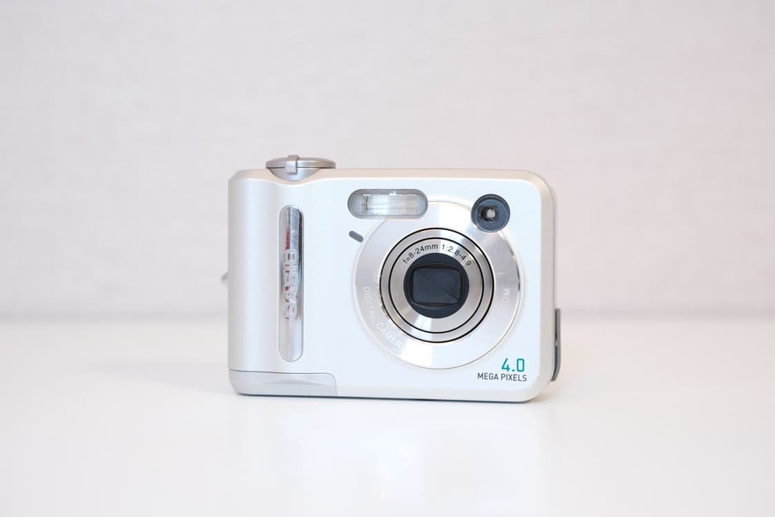 카시오 디지털 카메라 [QV-R40] 상품이미지1