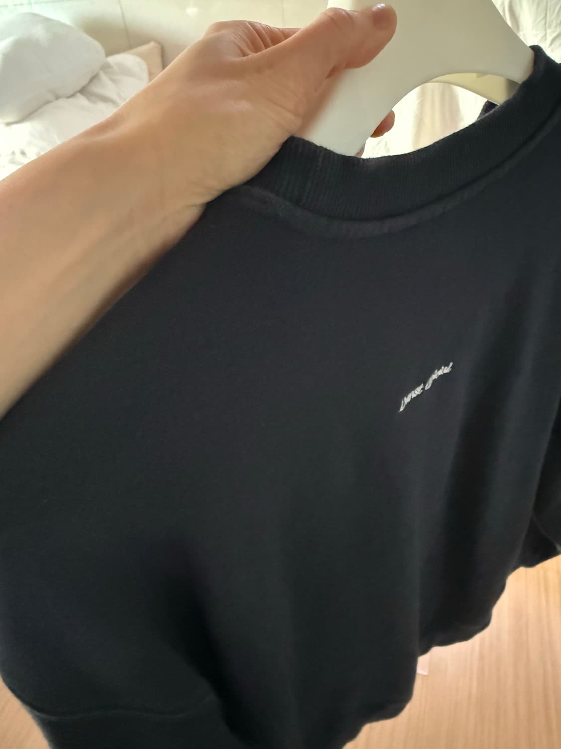 던스트 여성 맨투맨입니다. 상품이미지3