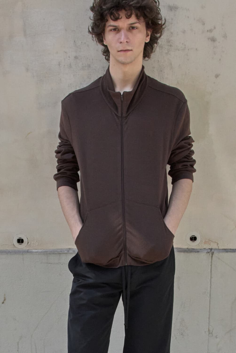 mudle neck zip brown 2 상품이미지1