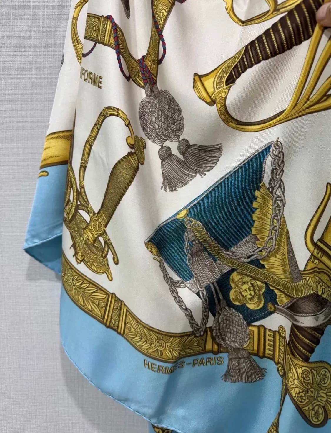 에르메스 실크 스카프 까레 90 GRAND UNIFORME 상품이미지1