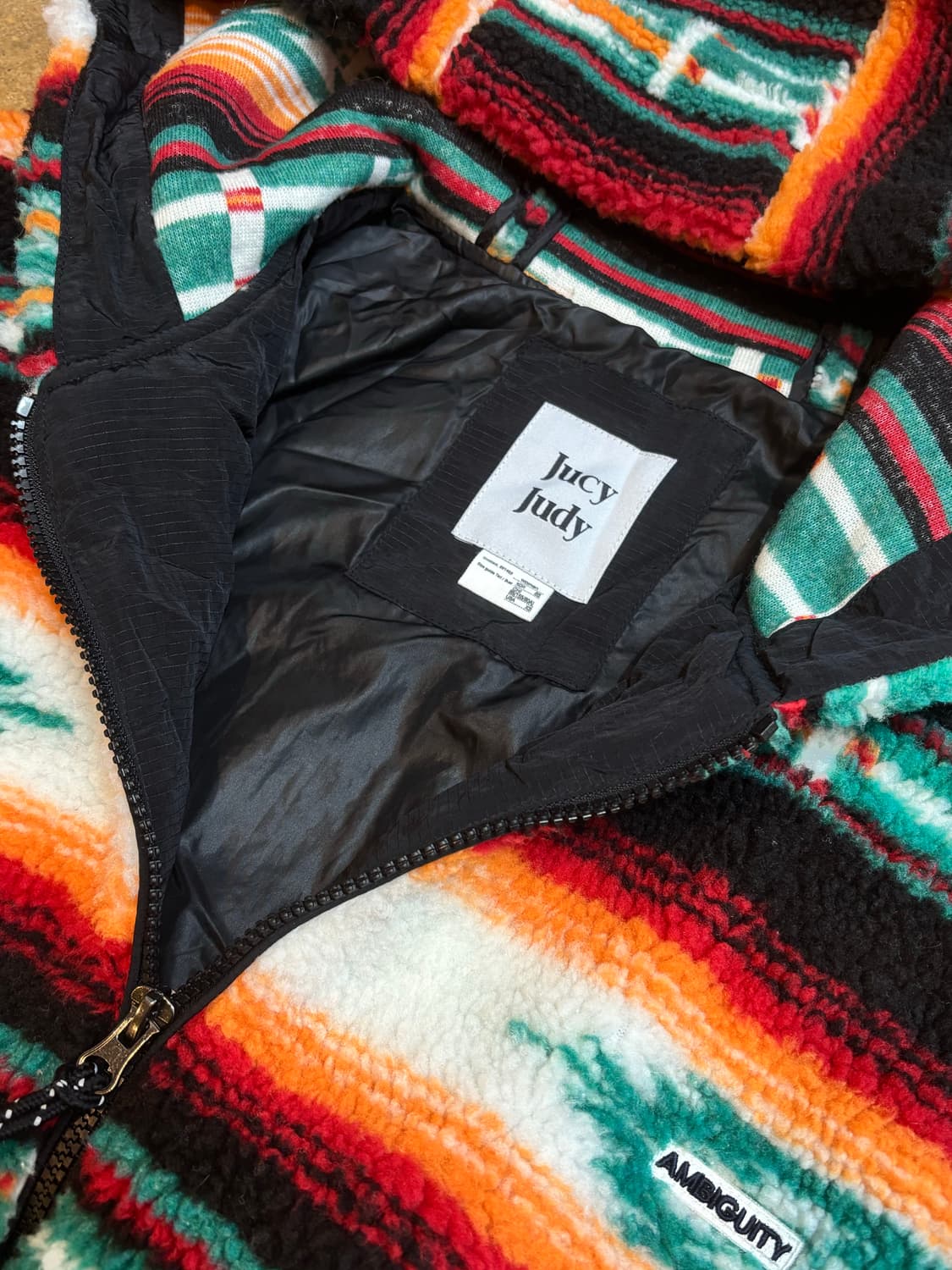 쥬시쥬디X 홀라인 나바호 문양 플리스 자켓   상품이미지5