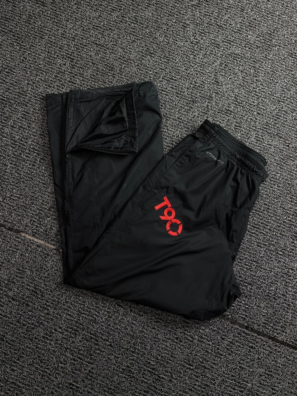 나이키 스톰핏 토탈 90 우븐 스트링 와이드 트랙팬츠 1774 상품이미지1