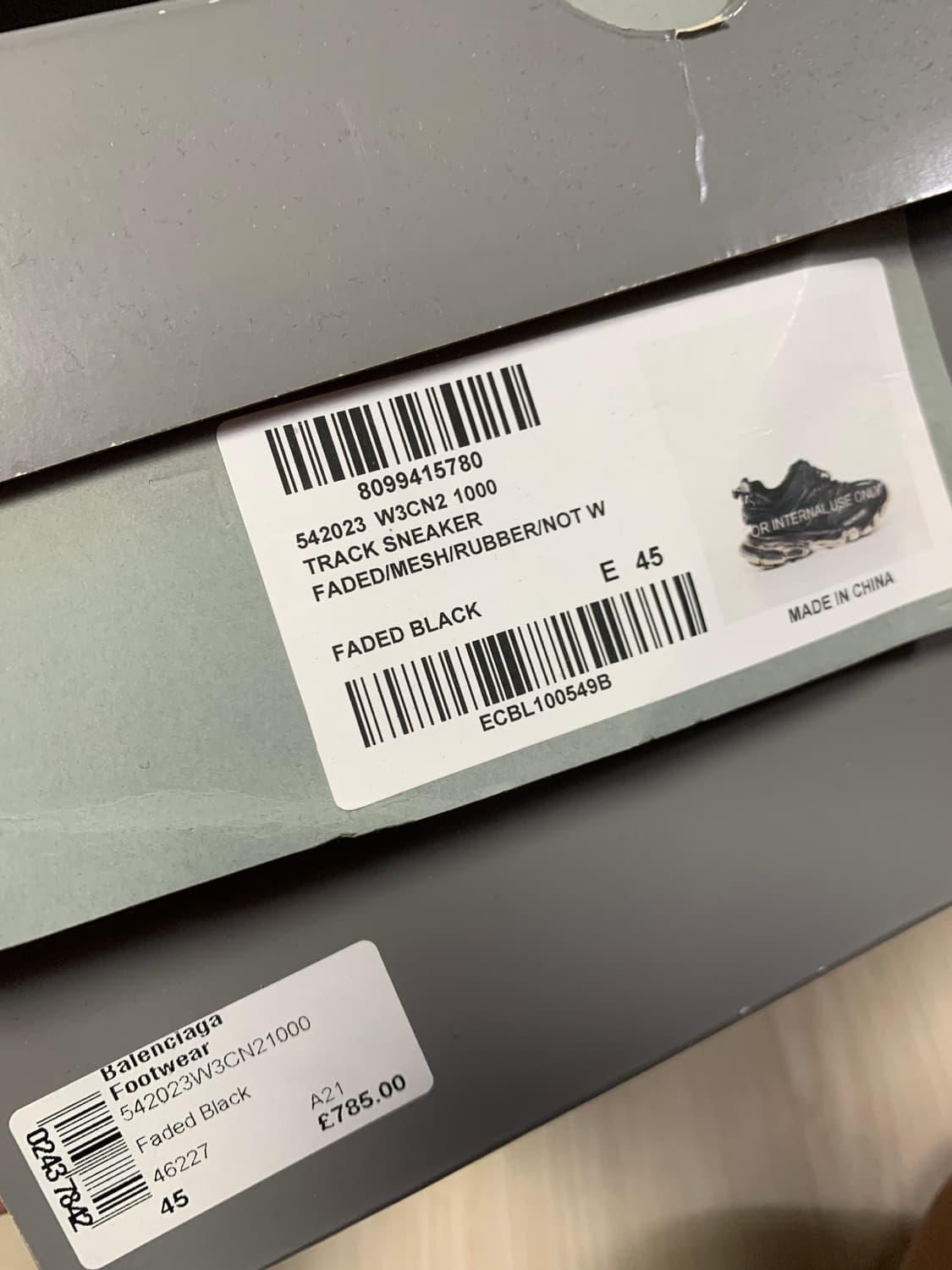 발렌시아가 트랙 스니커즈 45 페이디드 블랙 상품이미지5