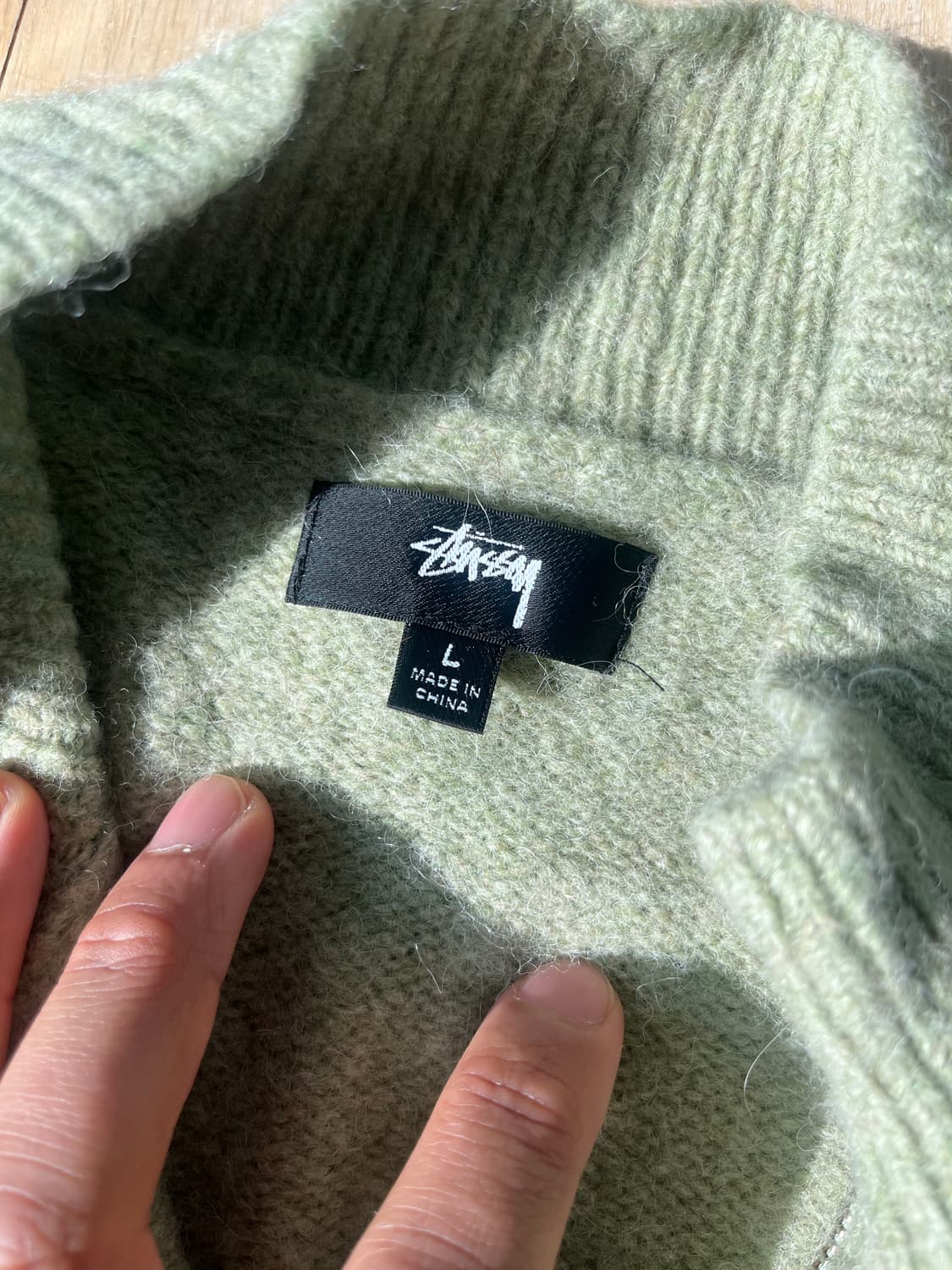 스투시 24FW 모헤어 집업 가디건 상품이미지2