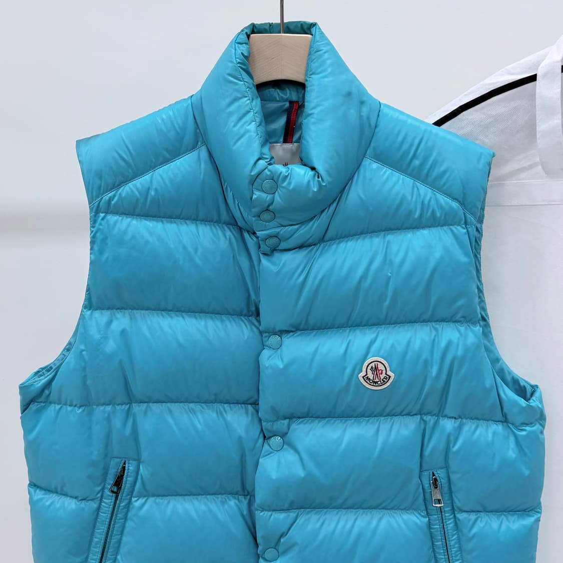 [S+급/4] 몽클레어 Tibb 티브 조끼패딩 민트 풀구성 상품이미지2
