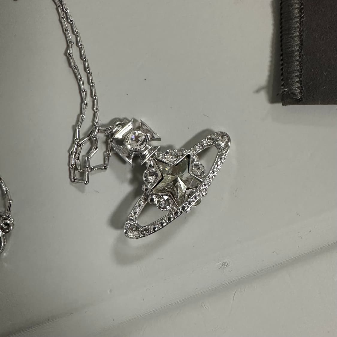 비비안웨스트우드 별 목걸이 실버 스타 상품이미지3