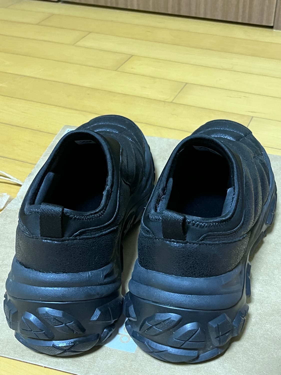 자라 블랙 신발 (오클리, 발렌시아가) 상품이미지4