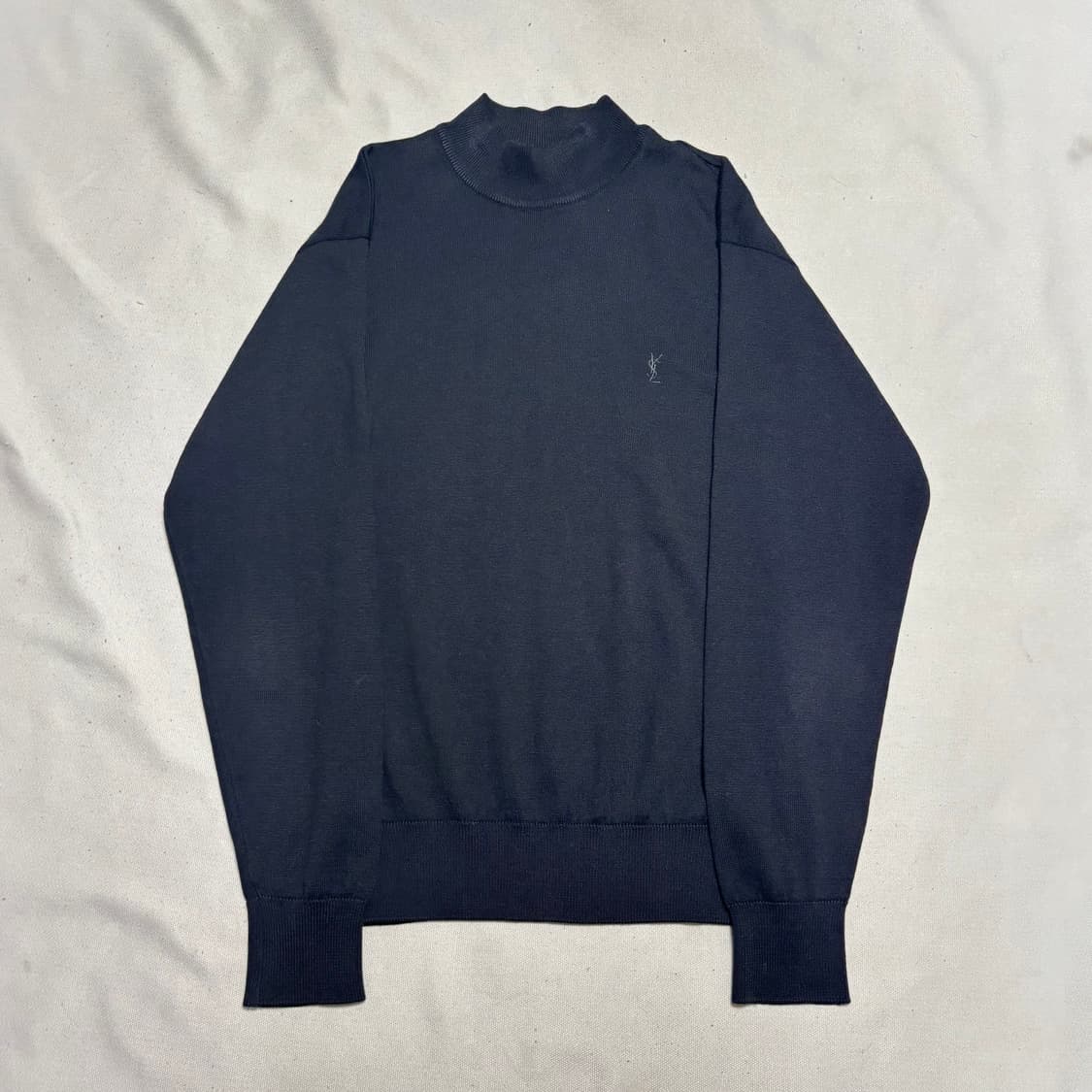 95 입생로랑 블랙 울 반폴라 니트 상품이미지2