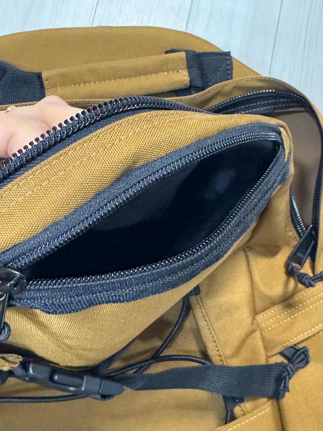 칼하트 브라운 백팩 Carhartt Brown Backpack 팝니다! 상품이미지4