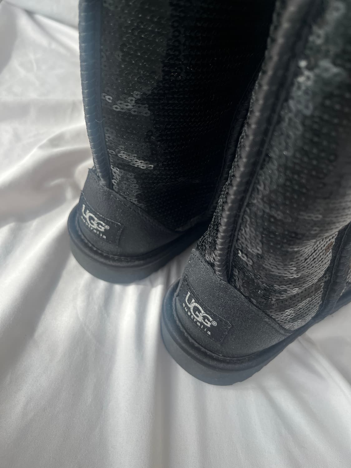 (새상품 초레어) 어그 클래식 숏 스파클즈 스팽글 털 부츠 상품이미지6