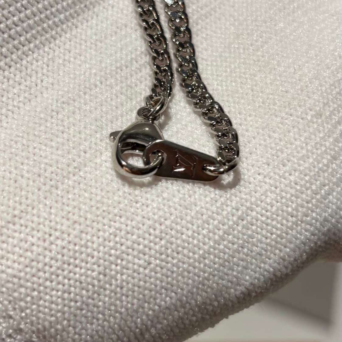 루이비통 MNG 자물쇠 목걸이 상품이미지8