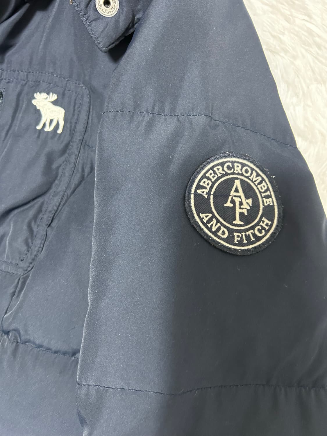 Abercrombie y2k navy fur padding 상품이미지3