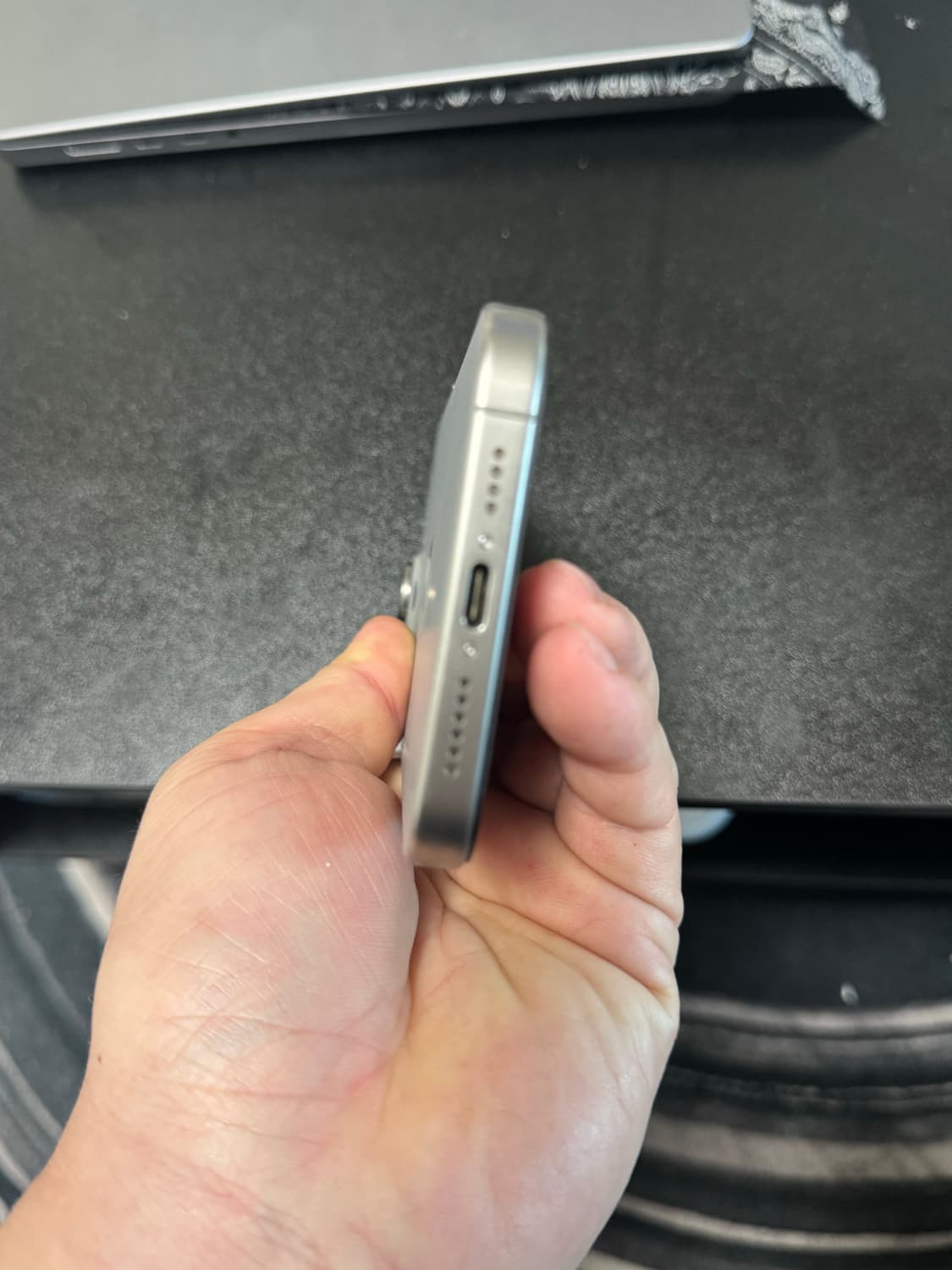 아이폰15프로맥스 256기가 네츄럴티타늄 상품이미지4