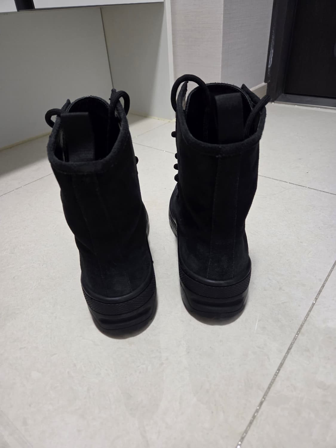 이지 시즌6 컴뱃부츠 그라파이트 상품이미지3