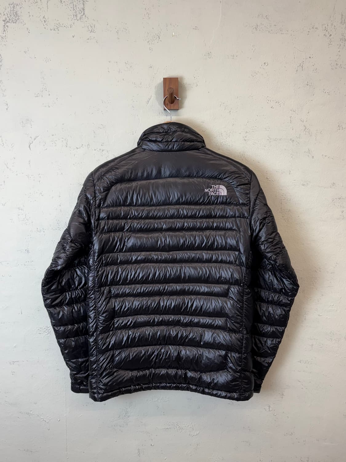 노스페이스 써밋시리즈 800 구스다운 경량패딩 블랙 상품이미지2