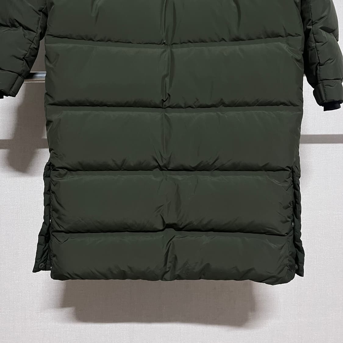 아이더 후드털 카키색 롱패딩 M 상품이미지6