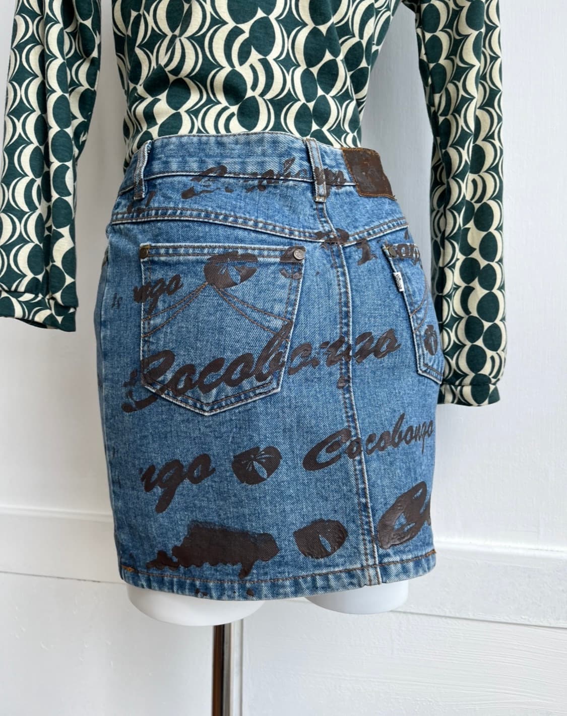 COCO BONGO Y2K 프린팅 데님 스커트 상품이미지5