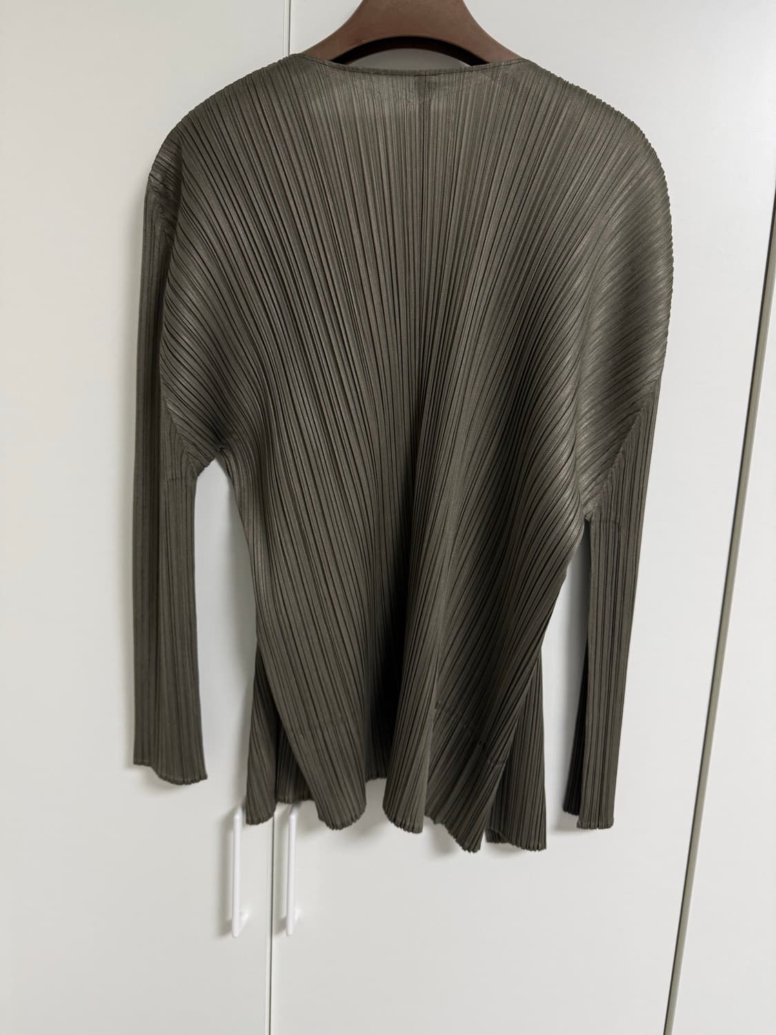 플리츠플리즈 가디건 상품이미지3