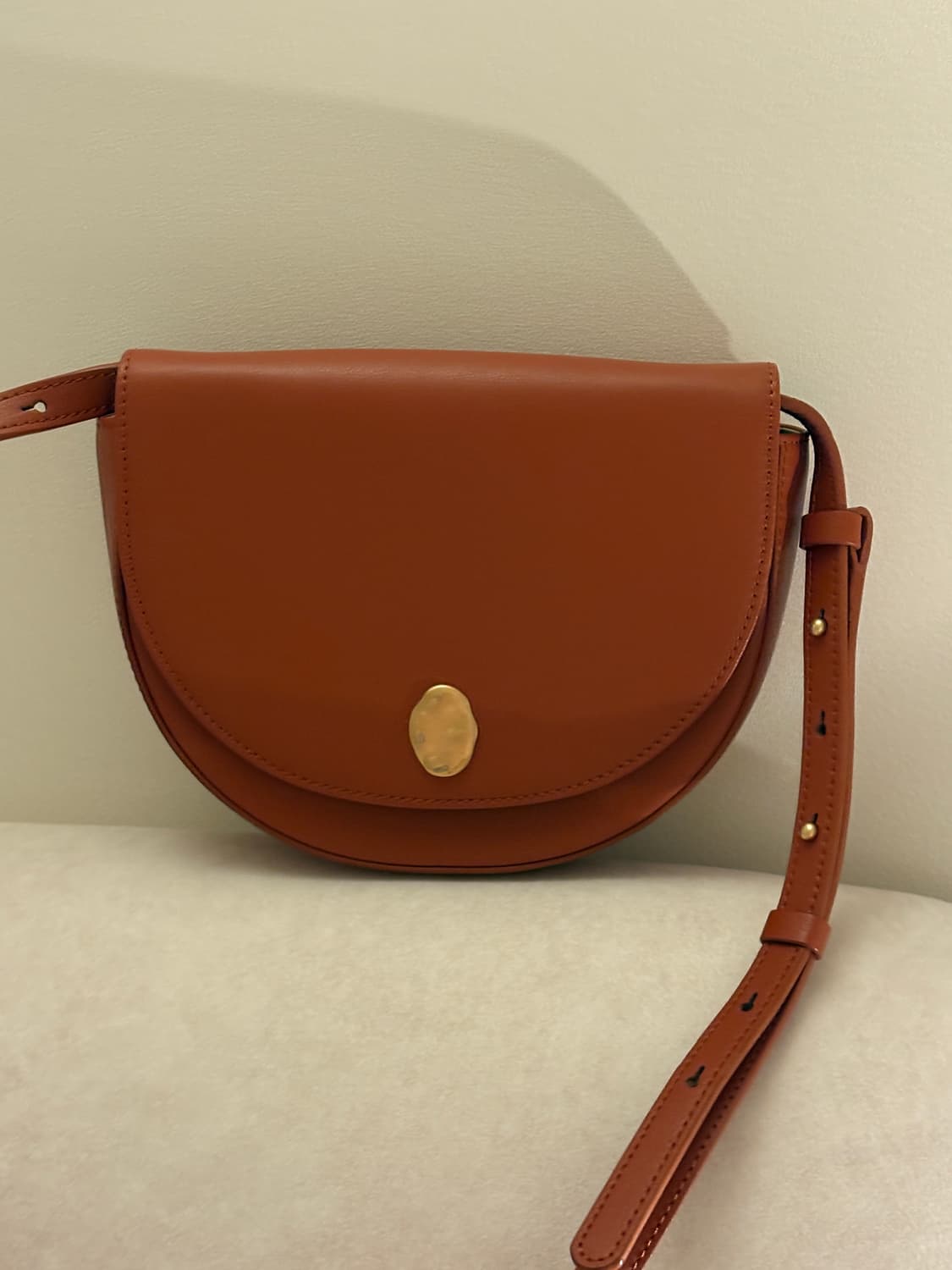 오스트카카 크로스백 상품이미지1