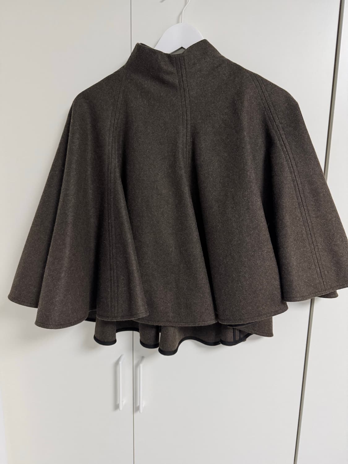 보테가베네타 케이프 상품이미지2