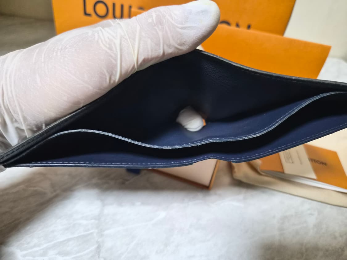 루이비통   멀티플 월릿  에피 레더 반지갑 상품이미지8