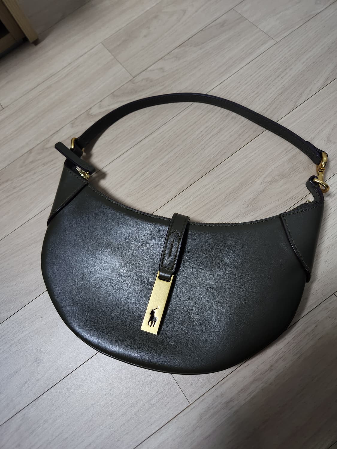 폴로 랄프로렌 ID카프스킨 미니 숄더백 상품이미지1