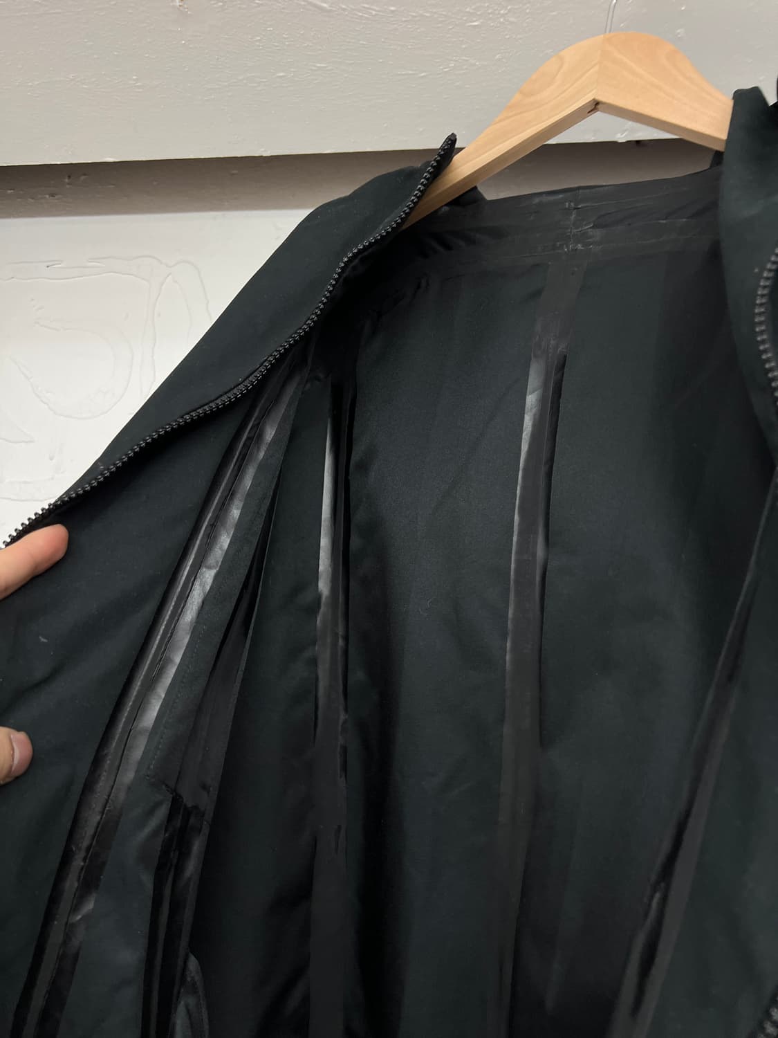 엠포리오 아르마니 테크니컬 집업 파카 상품이미지5